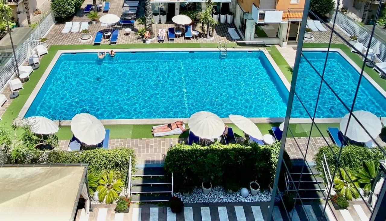 Hotel La Perla Riva del Garda Luaran gambar