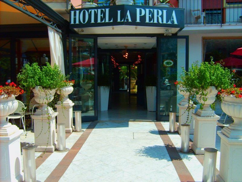 Hotel La Perla Riva del Garda Luaran gambar