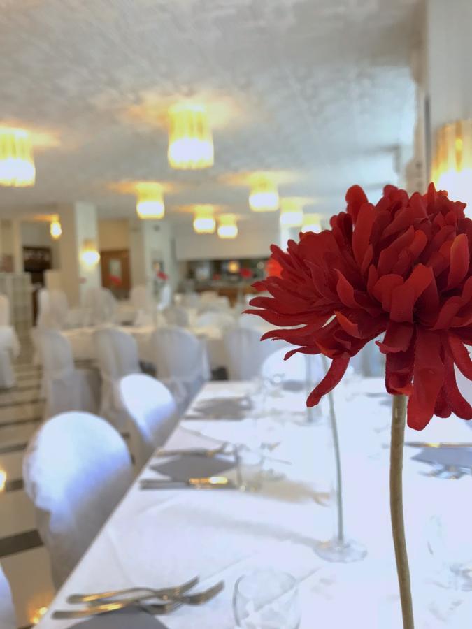 Hotel La Perla Riva del Garda Luaran gambar